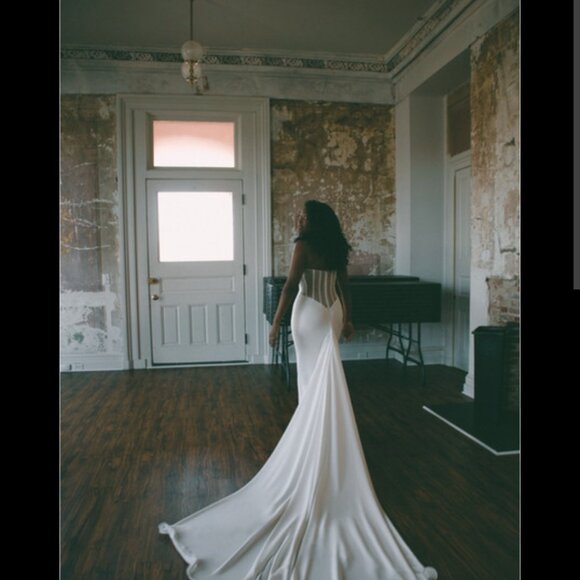 Wedding Dress - Picture 3 of 3